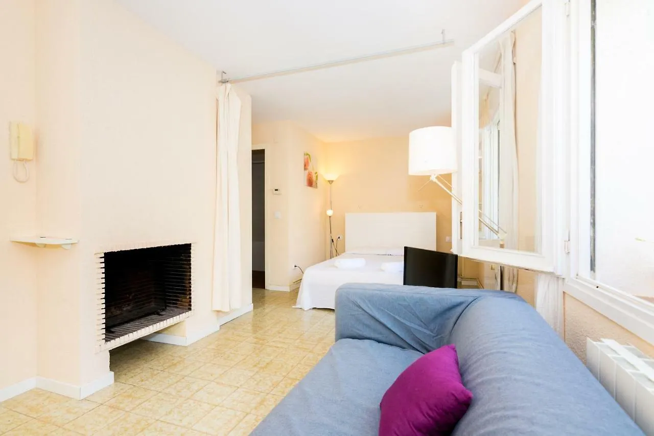 HomeHolidaysRentals Diana Pineda de Mar
