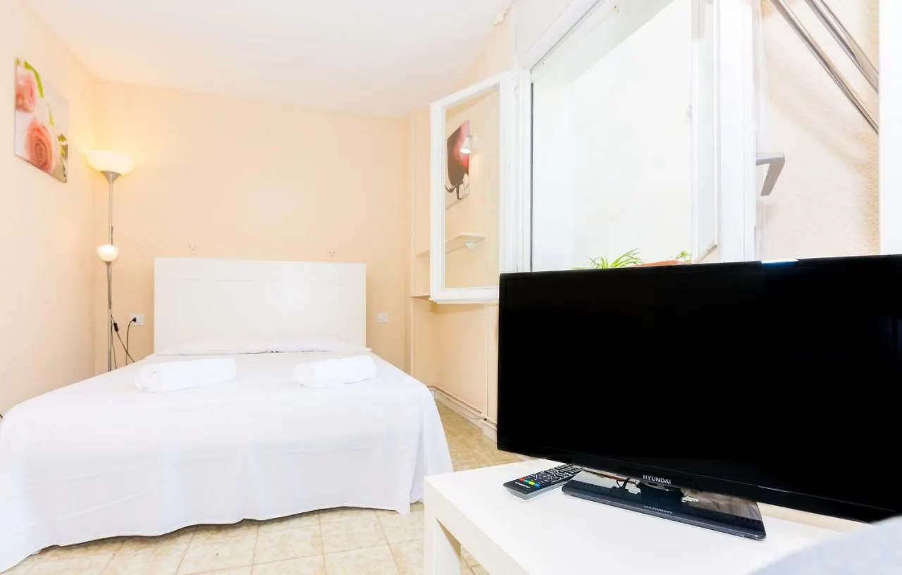 HomeHolidaysRentals Diana Pineda de Mar